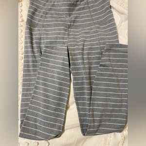 Athletes salutation 7/8 striped leggings
